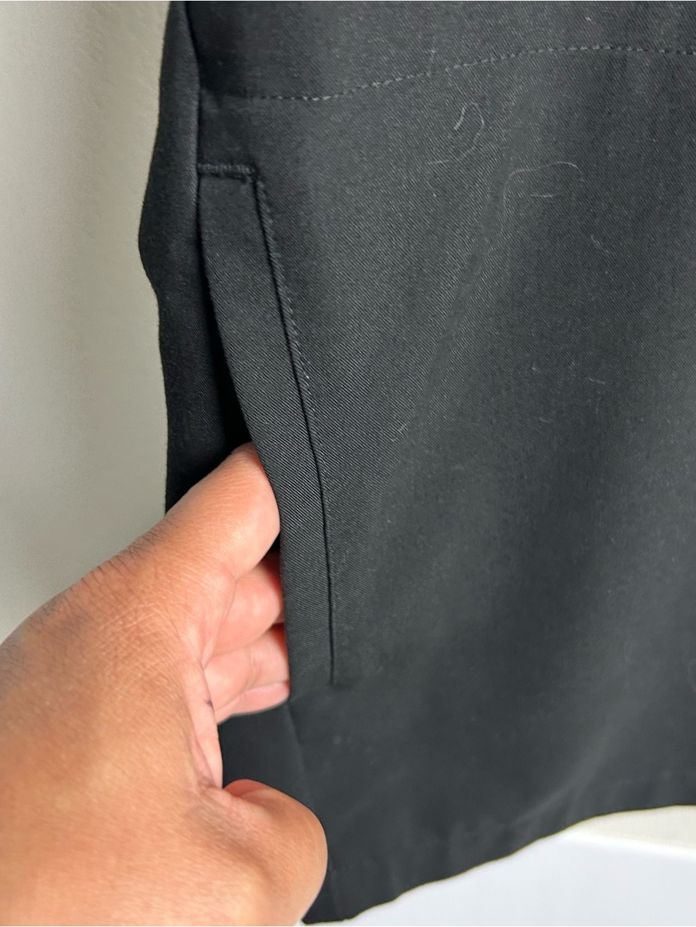 FIGS Technical Collection Black V-Neck Scrub Top Chest Pocket Healthcare Nurse L - Picture 6 of 8